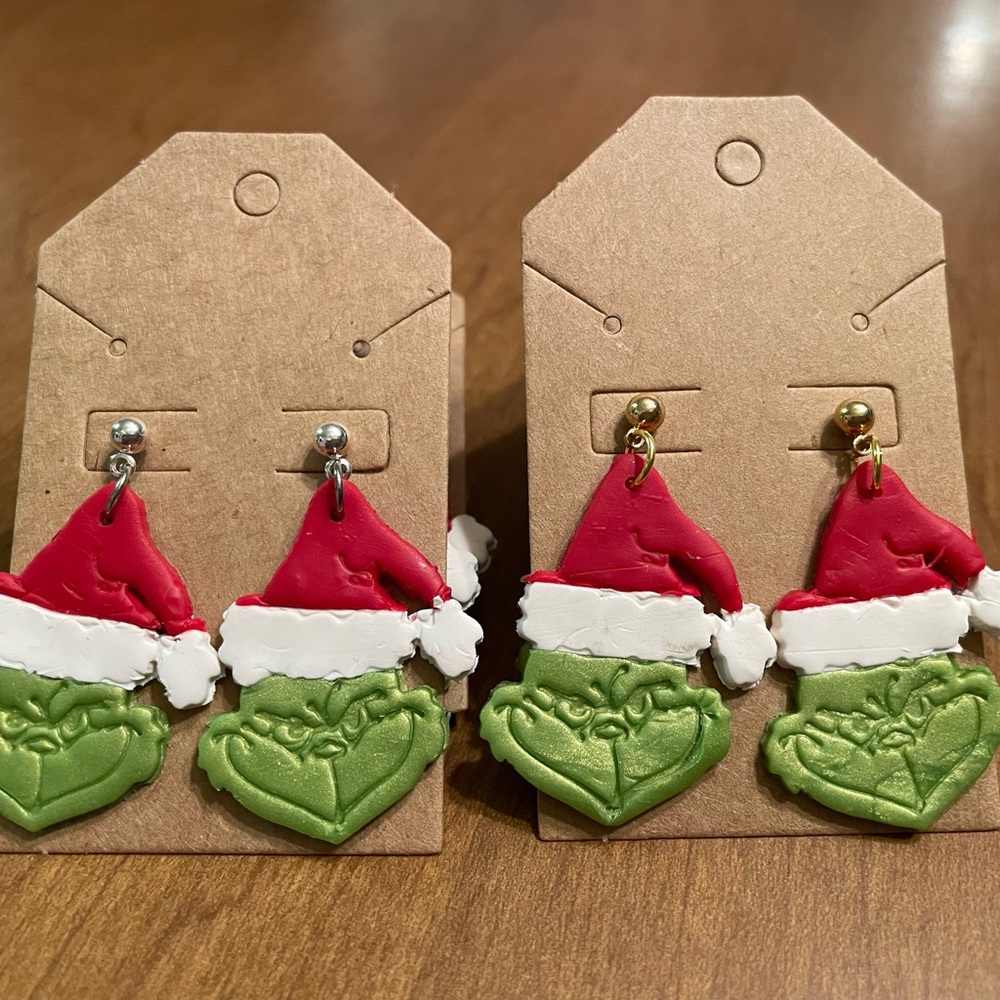 GRINCH EARRINGS.
